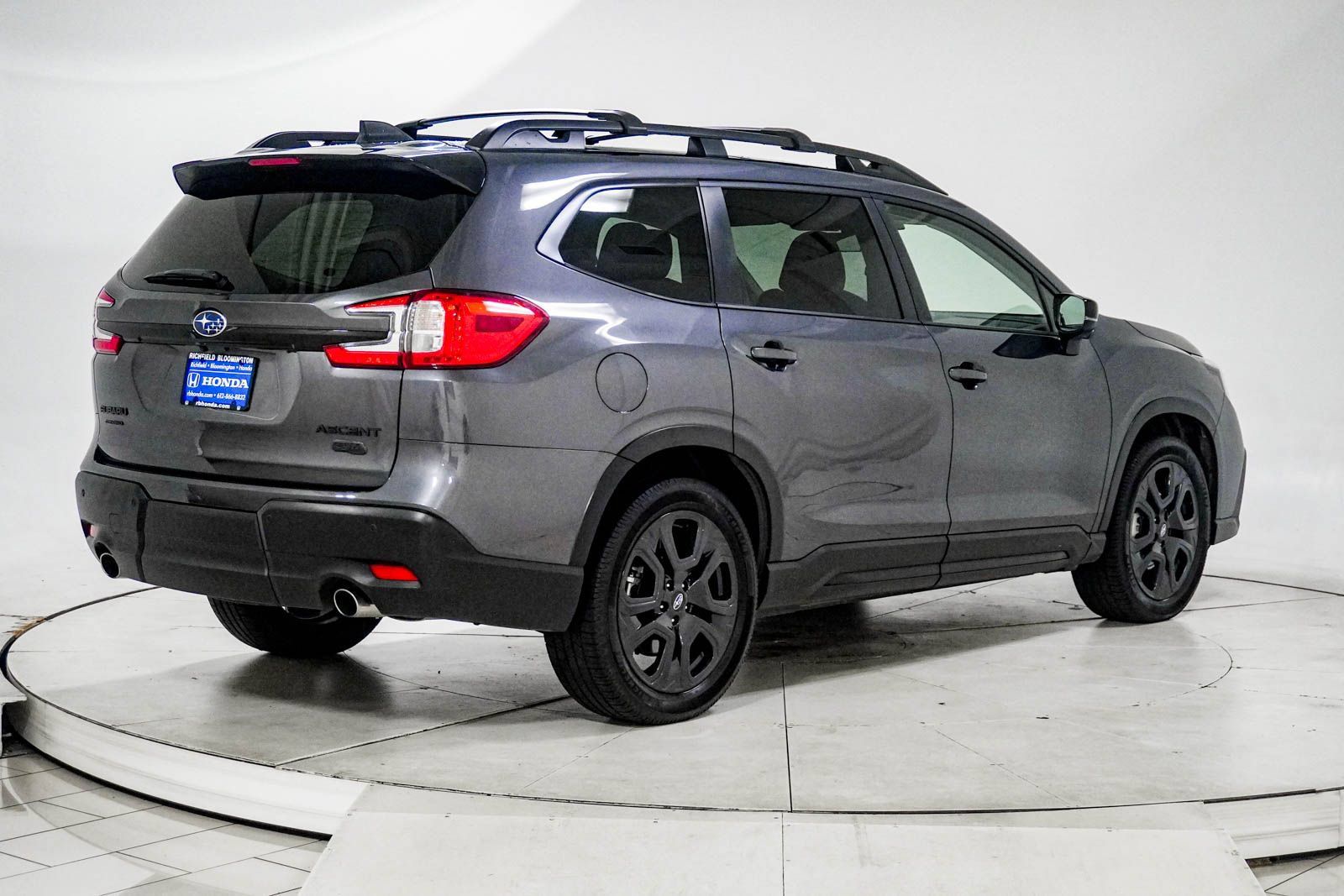 Used 2024 Subaru Ascent Onyx Edition AWD/4WD image 12