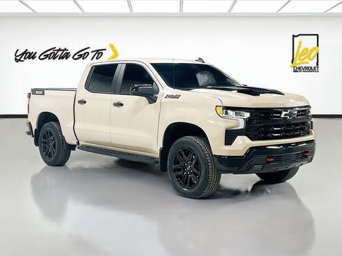 Used 2023 Chevrolet Silverado 1500 LT Trail Boss image 3