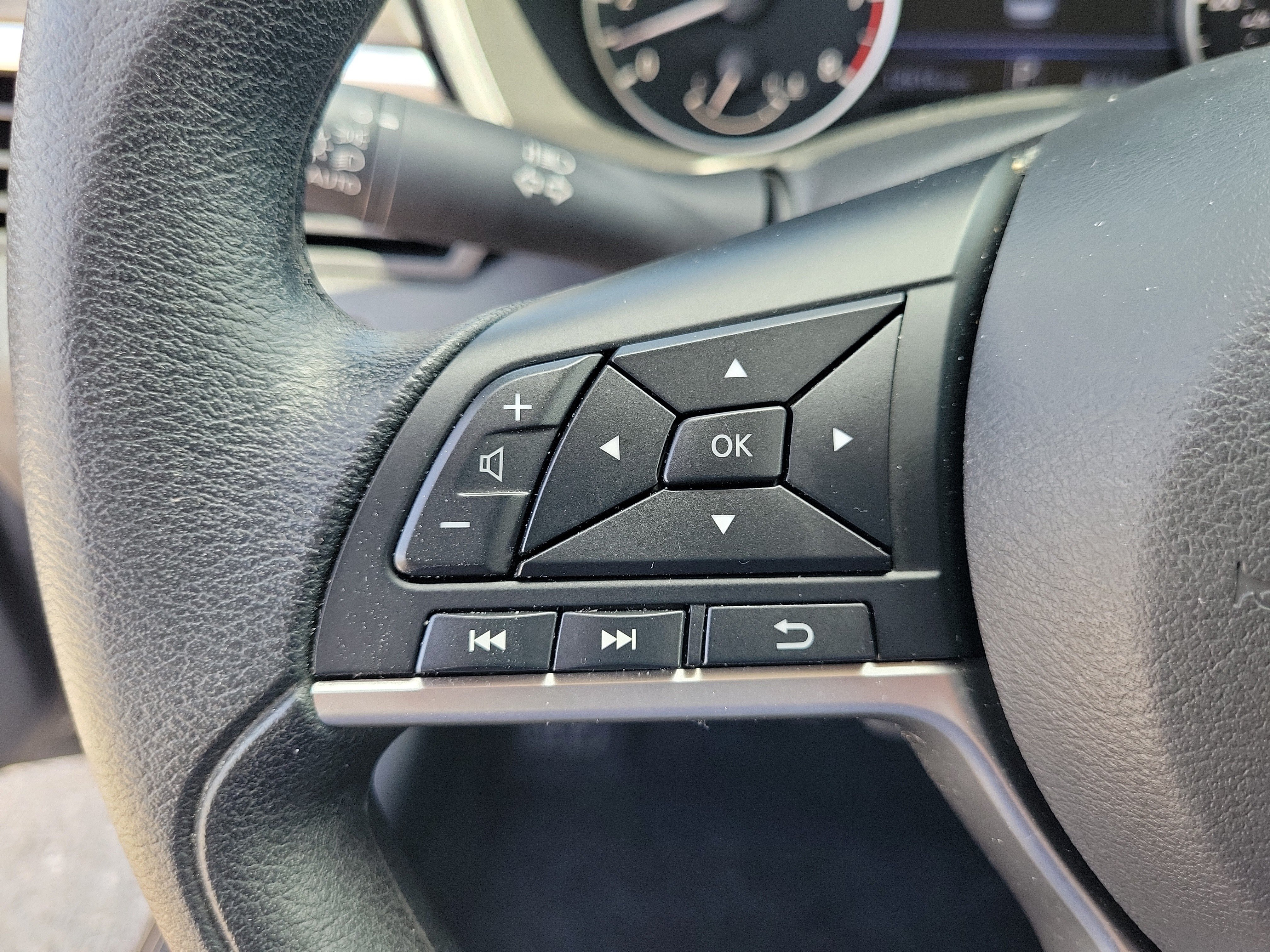 Certified 2026 Nissan Altima 2.5 SV FWD image 16