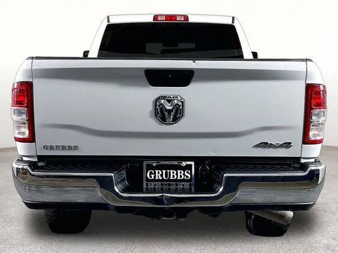 Used 2024 RAM 2500 Tradesman w/ Chrome Appearance Group AWD/4WD image 6