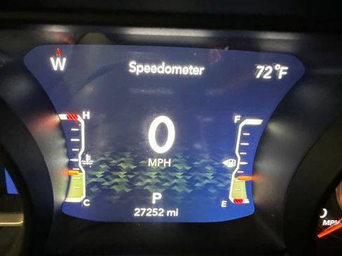 Used 2024 Jeep Wrangler Unlimited Rubicon w/ Technology Group AWD/4WD image 14