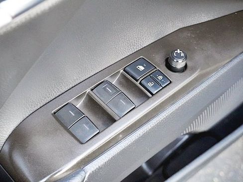 Used 2022 Toyota Camry SE image 22