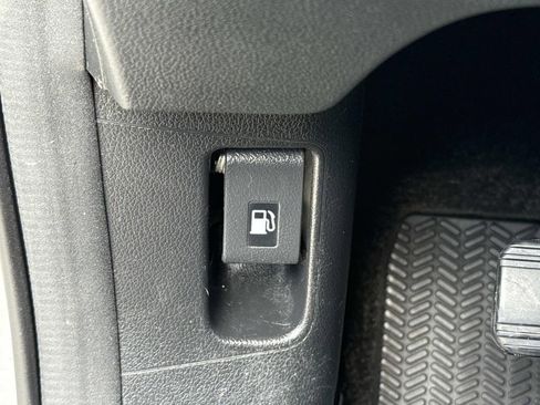 Used 2016 Honda CR-V LX image 42