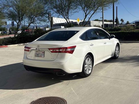 Used 2015 Toyota Avalon XLE image 3