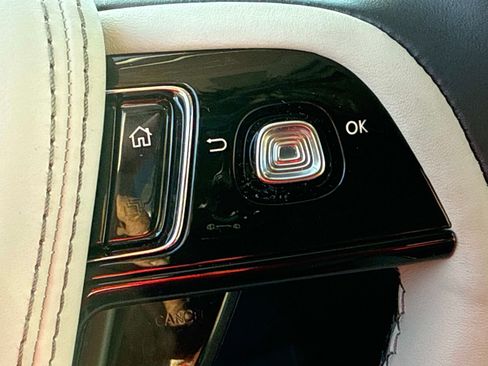 Used 2025 Lincoln Aviator Reserve w/ Luxury Package RWD image 23