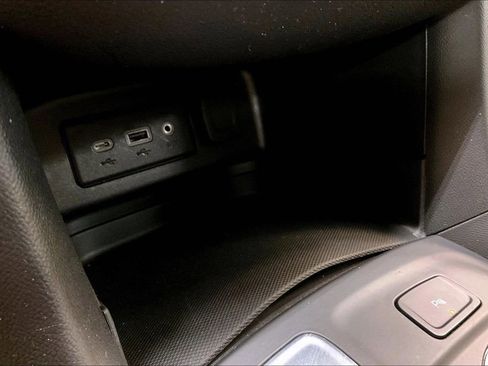 Used 2023 Chevrolet Equinox LT FWD image 19