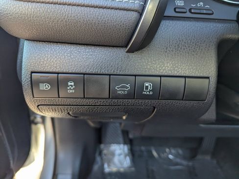 Used 2019 Toyota Camry SE image 15