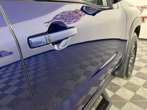 Used 2022 Nissan Frontier PRO-4X w/ Pro-4X Premium Package image 33