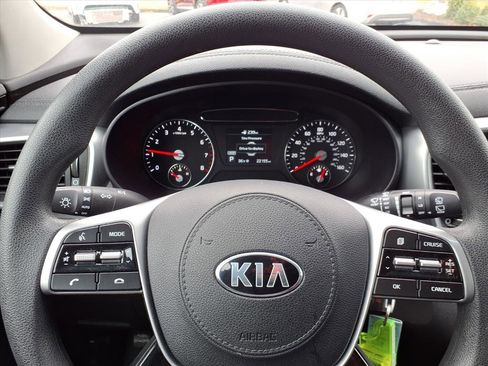 Used 2019 Kia Sorento L image 13