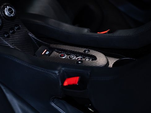 Used 2014 McLaren P1 image 12
