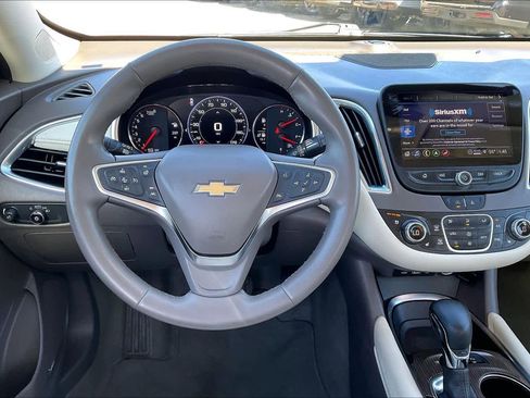 Used 2024 Chevrolet Malibu LT image 5