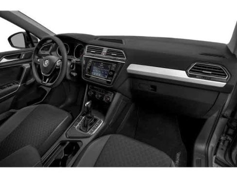 Used 2021 Volkswagen Tiguan S image 15