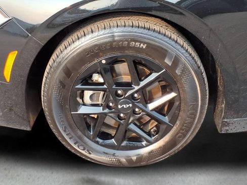 Used 2025 Kia K5 LXS FWD image 10