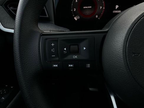 Used 2025 Nissan Kicks SV image 30