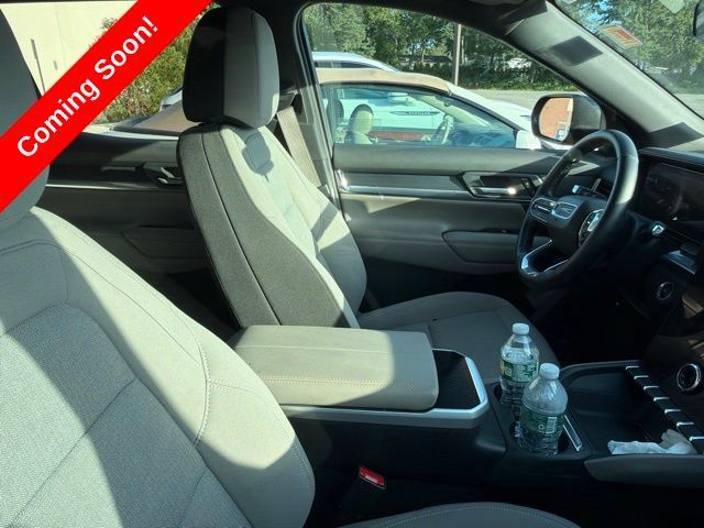 Used 2025 GMC Terrain Elevation AWD/4WD image 8
