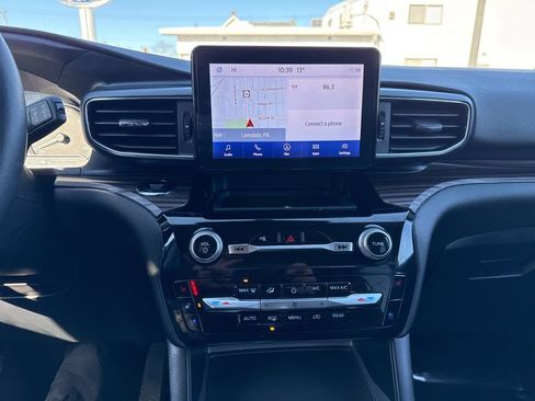 Used 2023 Ford Explorer Limited image 26