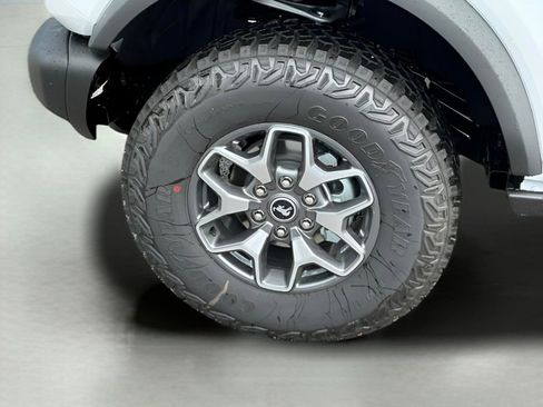 New 2025 Ford Bronco Badlands image 13