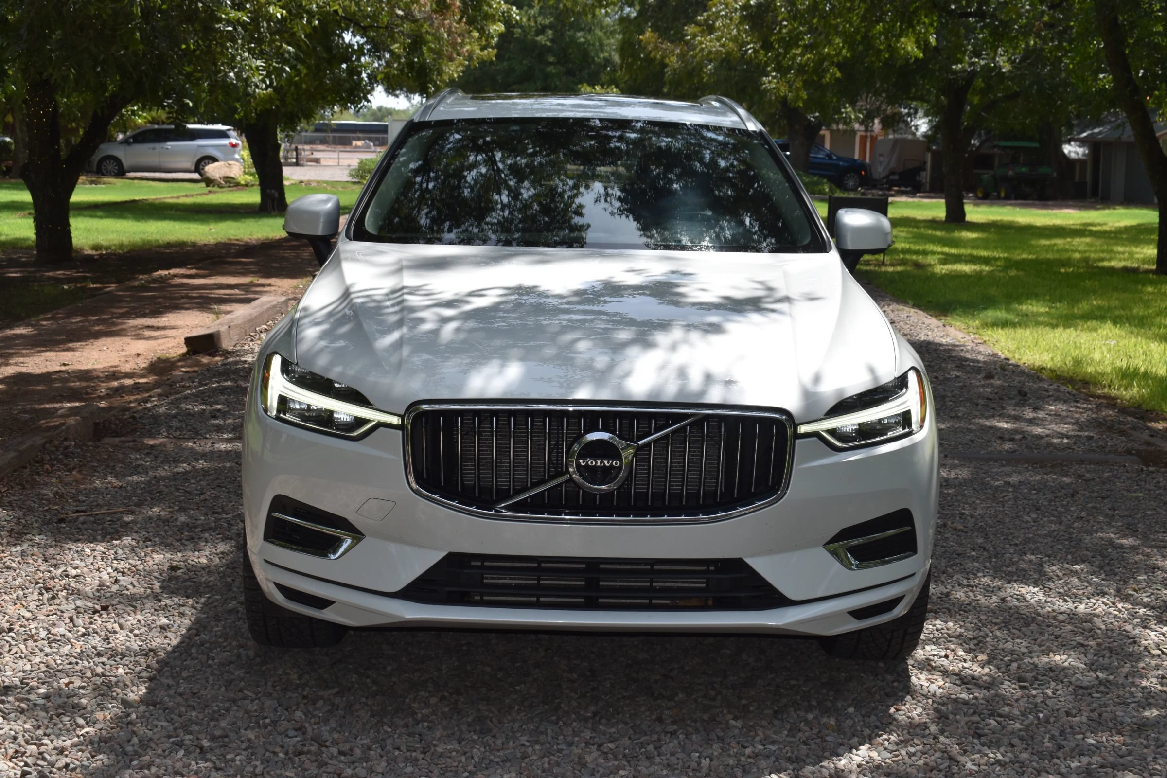 Used 2021 Volvo XC60 T8 Inscription Expression w/ Advanced Package AWD/4WD image 2