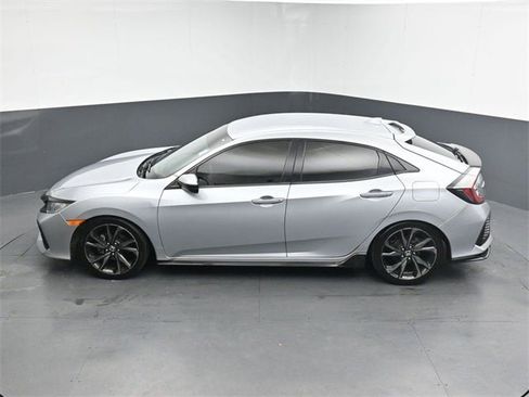 Used 2018 Honda Civic Sport image 19