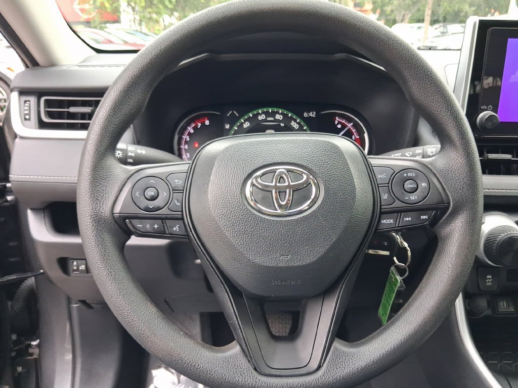 Used 2024 Toyota RAV4 LE FWD image 17
