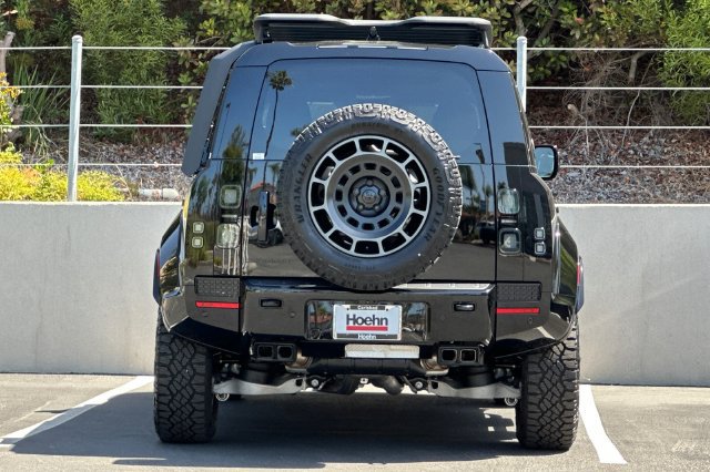 New 2026 Land Rover Defender 110 AWD/4WD image 4