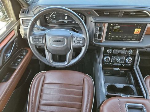 Used 2023 GMC Yukon XL Denali Ultimate AWD/4WD image 28