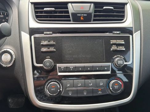 Used 2018 Nissan Altima 2.5 SR FWD image 16