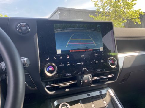Used 2025 Lexus GX 550 w/ Accessory Package (2T) AWD/4WD image 61