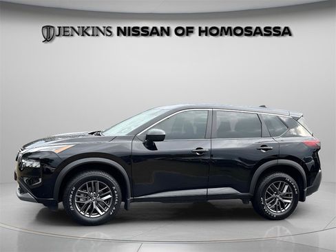 Certified 2023 Nissan Rogue S image 5