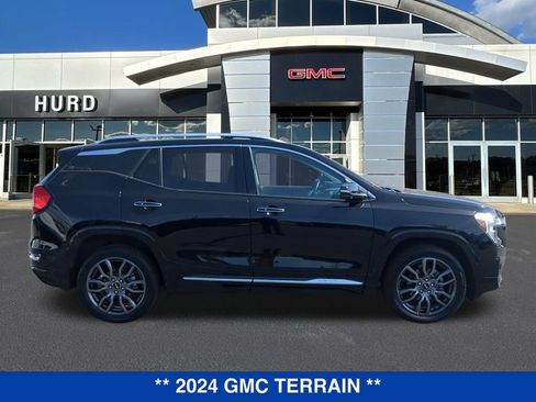 Used 2024 GMC Terrain Denali w/ Black Diamond Edition AWD/4WD image 3
