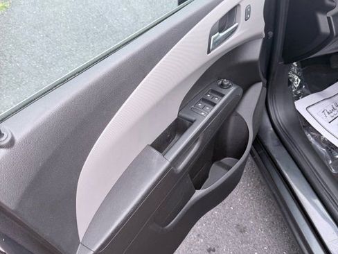 Used 2017 Chevrolet Sonic LT FWD image 8