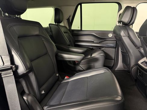 Used 2025 Lincoln Navigator Reserve AWD/4WD image 33