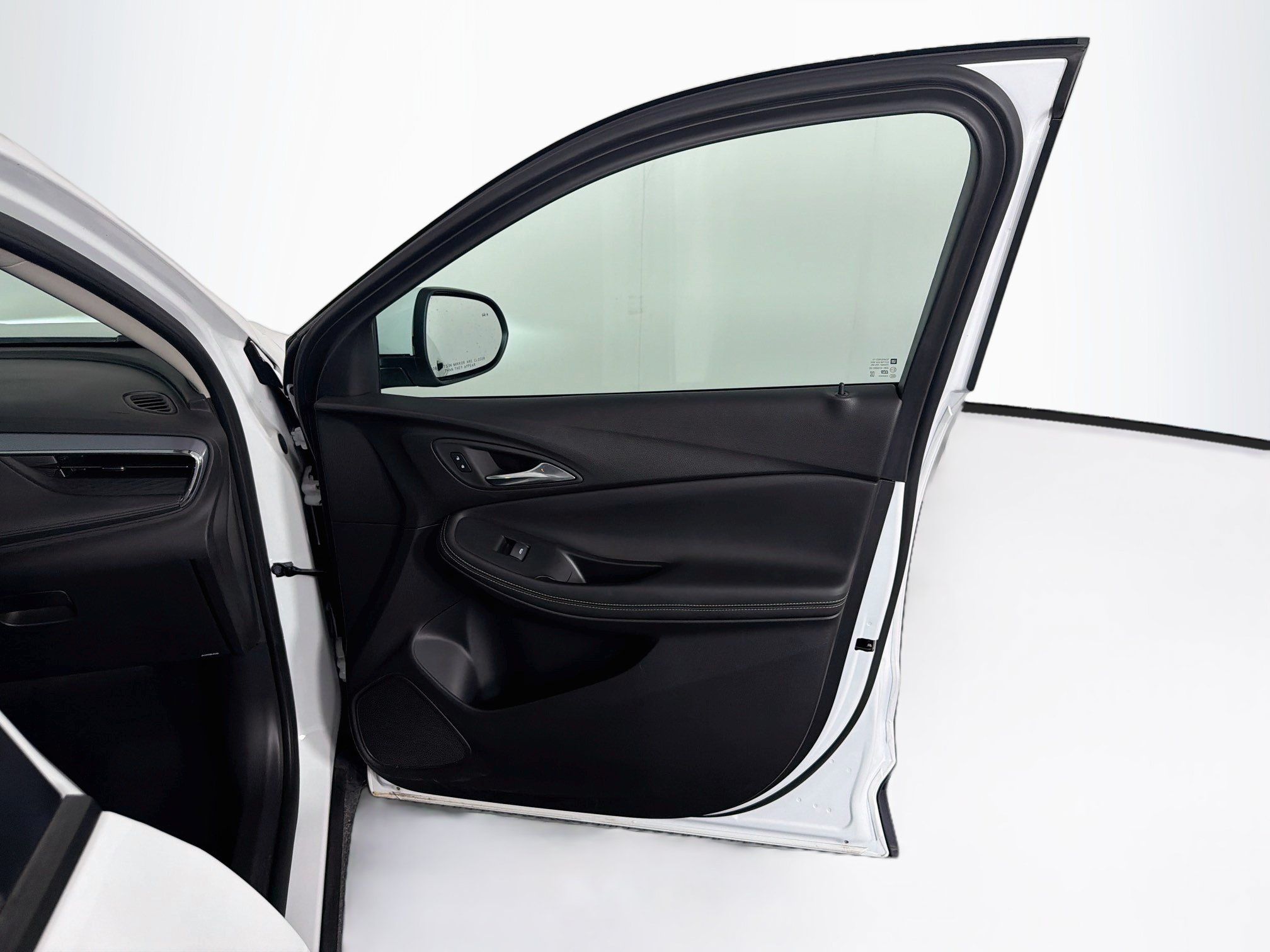Used 2025 Buick Encore GX Preferred FWD image 33