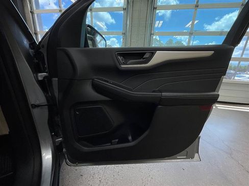 Used 2022 Ford Escape SE FWD image 26