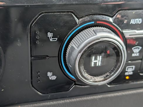 Used 2022 Chevrolet Silverado 1500 LT Trail Boss image 26