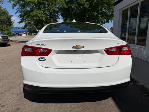 Used 2016 Chevrolet Malibu LT FWD image 6