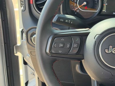 Used 2024 Jeep Wrangler Unlimited Rubicon image 24