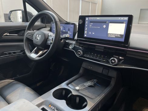 Used 2025 Honda Prologue Touring image 35