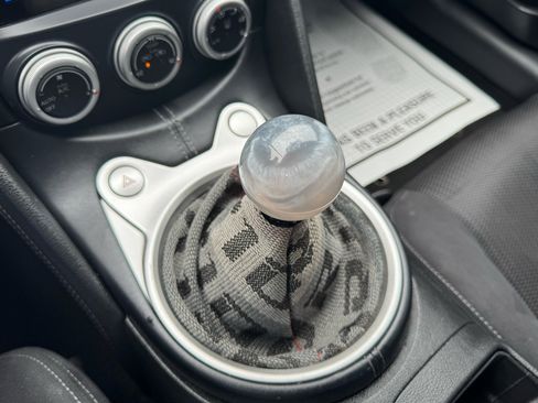 Used 2017 Nissan 370Z Coupe image 15