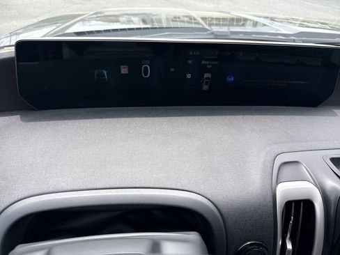 Used 2025 Ford Expedition Active AWD/4WD image 27