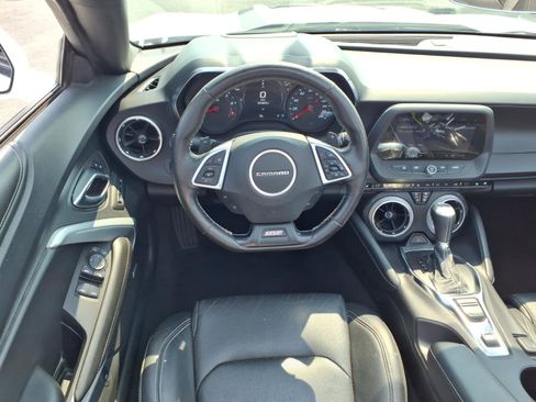 Used 2019 Chevrolet Camaro SS RWD image 7