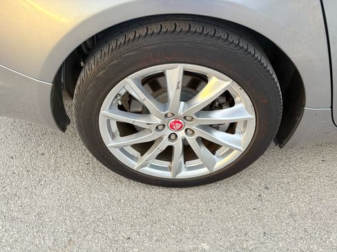 Used 2015 Jaguar XF Premium image 55