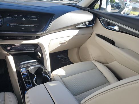 Used 2022 Buick Envision Essence w/ Safety Package image 13