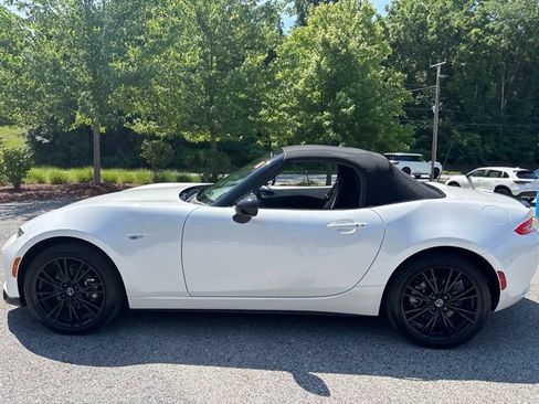 Used 2025 MAZDA MX-5 Miata Club RWD image 19