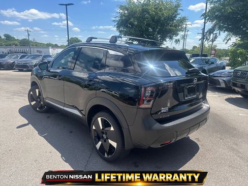 Used 2025 Nissan Kicks SR FWD image 6