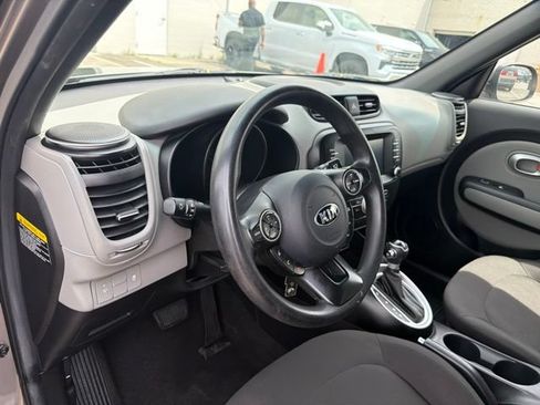Used 2019 Kia Soul w/ Convenience Package FWD image 14