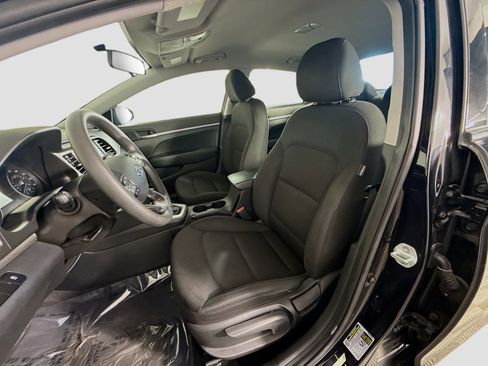 Used 2019 Hyundai Elantra SE w/ Cargo Package image 21