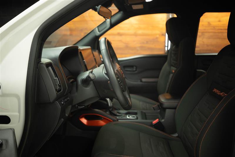 Used 2026 Nissan Frontier PRO-4X AWD/4WD image 7