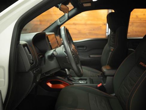 Used 2026 Nissan Frontier PRO-4X AWD/4WD image 7