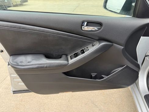 Used 2011 Nissan Altima 3.5 SR w/ 3.5SR Premium Pkg FWD image 21